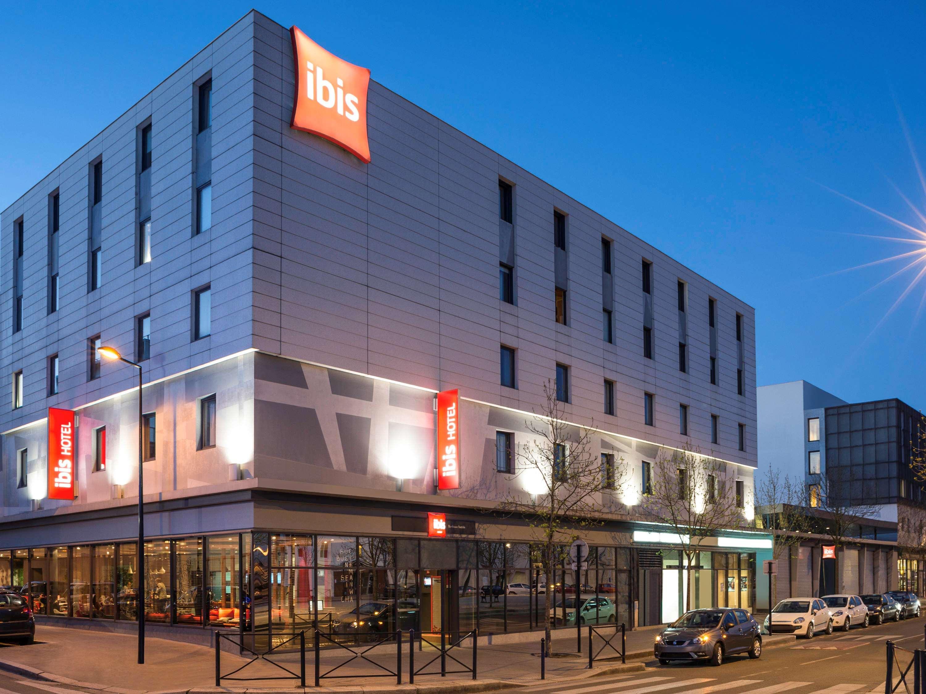 Готель Ibis Bordeaux Centre Bastide Екстер'єр фото