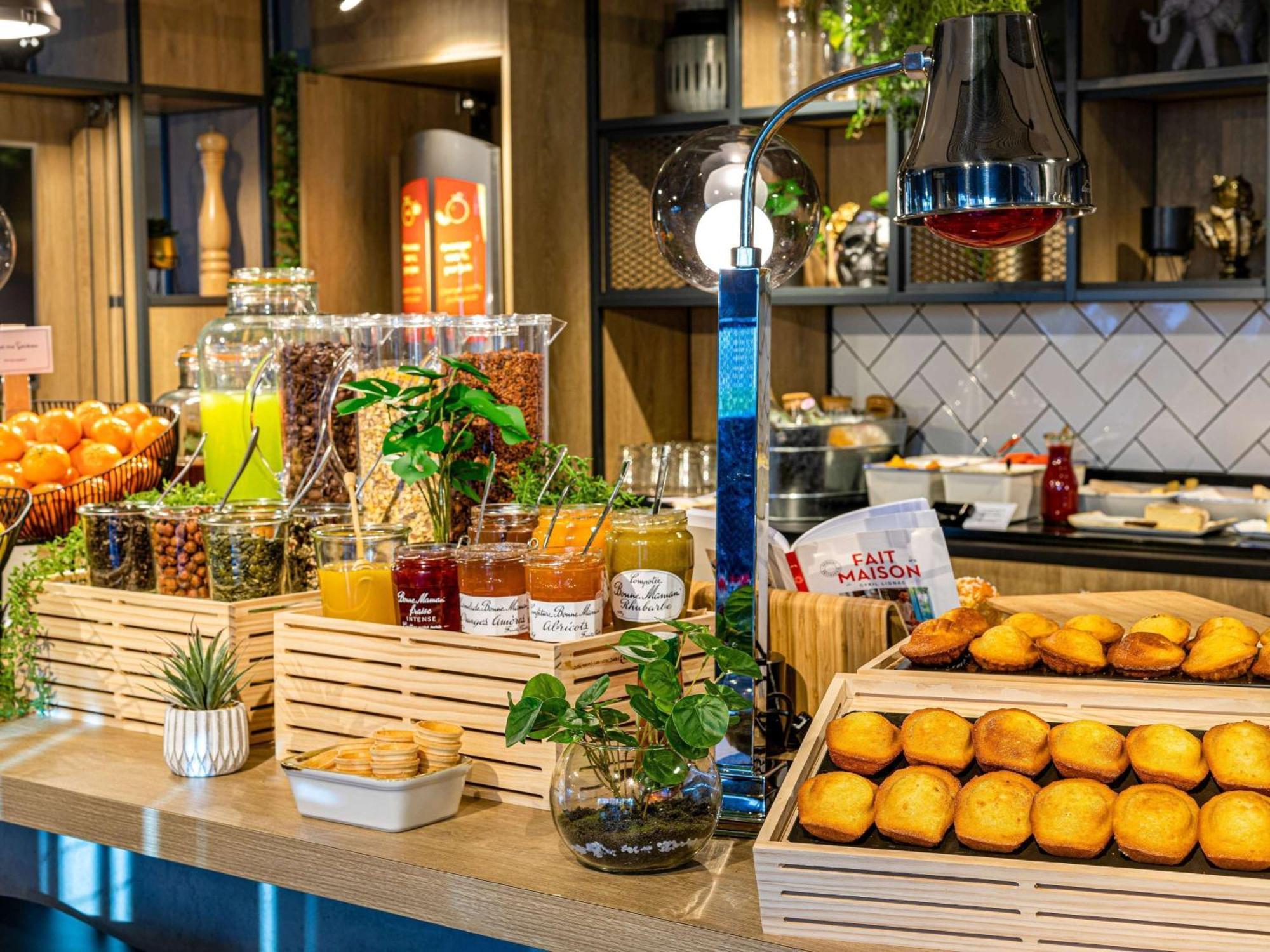 Готель Ibis Bordeaux Centre Bastide Екстер'єр фото